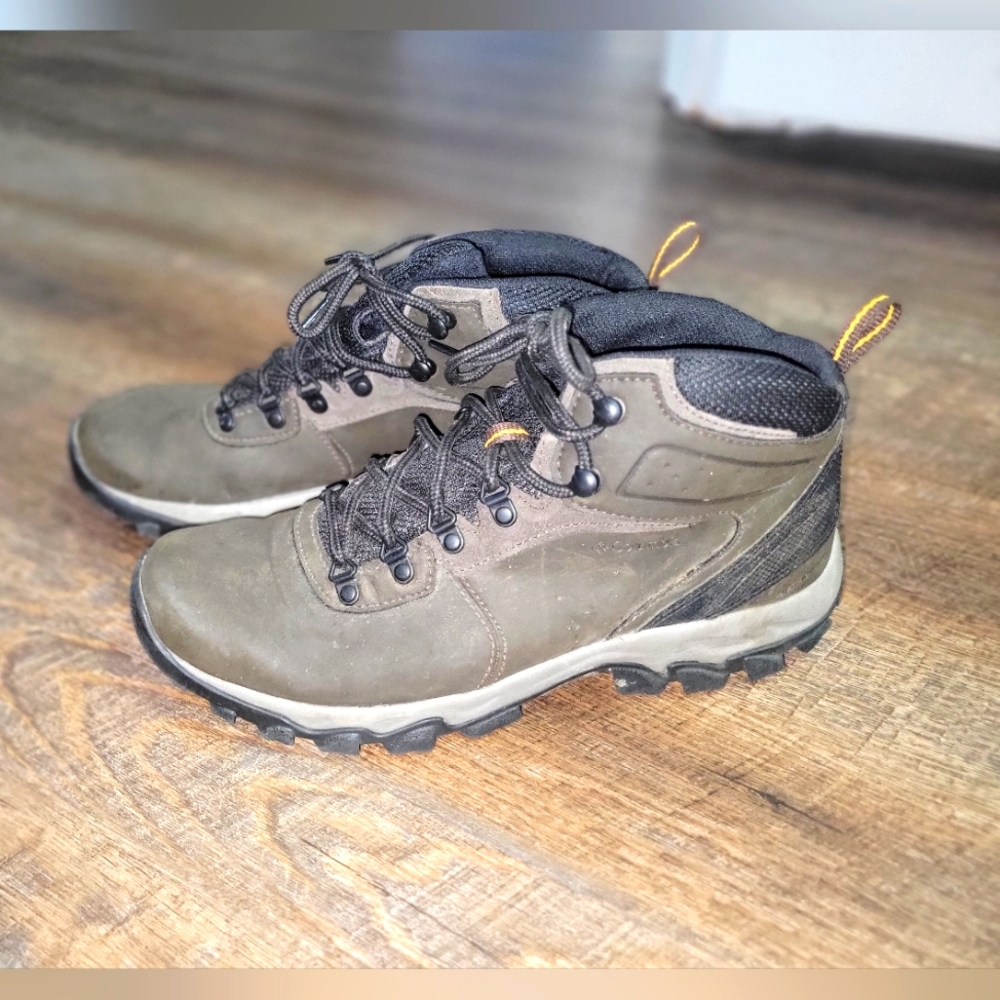 Columbia Men's Newton High Ridge Plus waterproof hiking boot